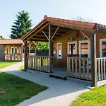 Campeggio Chateau De La Plinguetiere *